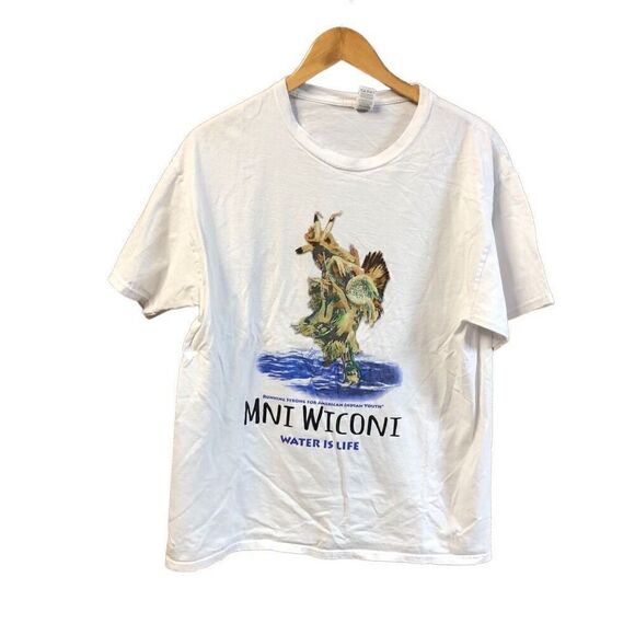 Fruit of the Loom Mni Wiconi Water is Life T-Shirt Large (L) - Picture 1 of 4